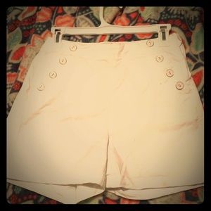 White shorts with zipper on side